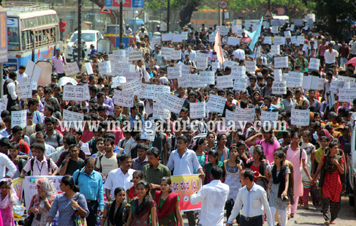 Students protest against Netravathi river diversion in Mangalore